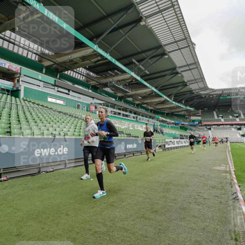 05.10.2025 - 20. swb-Marathon Bremen Michael Burmester http://msf.ph/oto/9232413 05.10.2025 12:53:30 Laufen im Stadion 89, 248, 368, 496, 832, 869, 1009, 1020, 1164, 1367, 1428, 1538, 1656, 1667, 1868, 1943, 2030, 2050, 2072, 2075, 2250, 2288, 2871, 3363, 3553, 4132, 4294, 4573, 4729, 5169, 5425, 5571, 5579, 5866, 5944, 6492, 6806, 7255, 7408, 7617, 7835, 7905, 8238, 8431, 8462, 8499, 8709, 550, 590, 615, 793, 1298, 1431, 1600, 4218, 4746, 4805, 4914, 4935, 5447, 6630, 6677, 7277, 7416, 7773, 7975, 8297, 8349, 8431, 8580, 8921, 10338 meine-sportfotos.de