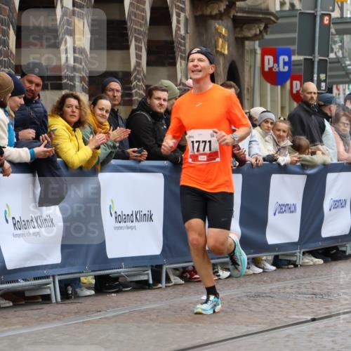 05.10.2025 - 20. swb-Marathon Bremen Strokosch-Dieckow http://msf.ph/oto/9232446 05.10.2025 12:31:47 Ziel 1771 meine-sportfotos.de