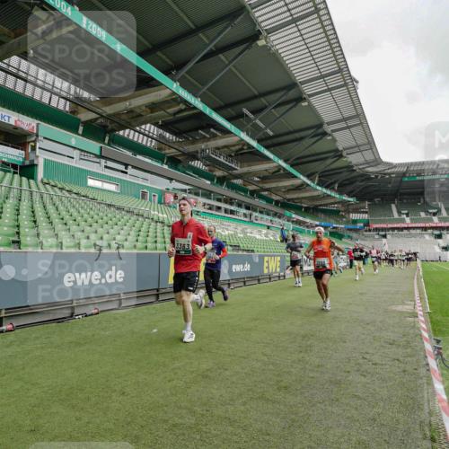 05.10.2025 - 20. swb-Marathon Bremen Michael Burmester http://msf.ph/oto/9232447 05.10.2025 12:53:37 Laufen im Stadion 89, 248, 250, 368, 458, 496, 832, 869, 1009, 1020, 1164, 1428, 1460, 1489, 1538, 1608, 1656, 1667, 1736, 1868, 1943, 2030, 2050, 2075, 2250, 2288, 2871, 3363, 3553, 3913, 4132, 4294, 4611, 4729, 5024, 5169, 5425, 5571, 5576, 5579, 5944, 6348, 6359, 6492, 6806, 7255, 7408, 7617, 7835, 7905, 8238, 8462, 8499, 8511, 8611, 8709, 550, 590, 1367, 1431, 1600, 2072, 4218, 4573, 4746, 4805, 4935, 5447, 5866, 6677, 7975, 8297, 8349, 8431, 10338 meine-sportfotos.de
