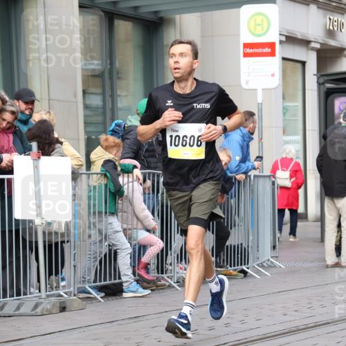 05.10.2025 - 20. swb-Marathon Bremen Strokosch-Dieckow http://msf.ph/oto/9232462 05.10.2025 10:40:52 Ziel 9262, 10606, 10952, 11069, 11086, 9262, 10606, 10952, 11069, 11086 meine-sportfotos.de