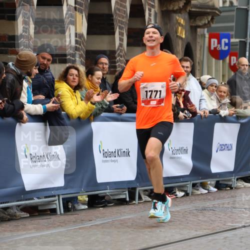 05.10.2025 - 20. swb-Marathon Bremen Strokosch-Dieckow http://msf.ph/oto/9232484 05.10.2025 12:31:48 Ziel 1771 meine-sportfotos.de