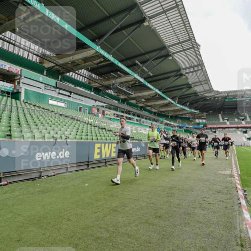 05.10.2025 - 20. swb-Marathon Bremen Michael Burmester http://msf.ph/oto/9232512 05.10.2025 12:53:46 Laufen im Stadion 89, 248, 250, 368, 458, 496, 507, 869, 950, 1009, 1020, 1164, 1165, 1428, 1460, 1489, 1538, 1608, 1656, 1667, 1690, 1729, 1736, 1868, 1873, 1943, 2030, 2050, 2250, 2288, 2871, 3363, 3553, 3913, 4294, 4611, 4729, 5024, 5425, 5571, 5576, 5579, 5944, 6244, 6348, 6359, 6492, 6806, 7255, 7408, 7617, 7835, 7905, 8238, 8499, 8511, 8611, 8709, 550, 590, 832, 1367, 1600, 2072, 2075, 4132, 4218, 4573, 4746, 5169, 5866, 8297, 8431, 8462 meine-sportfotos.de