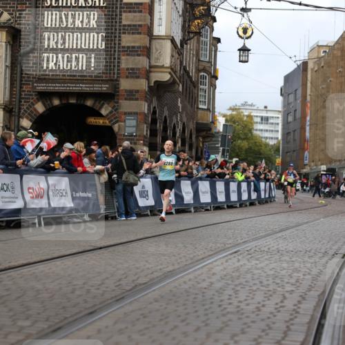 05.10.2025 - 20. swb-Marathon Bremen Yannick Fuchs http://msf.ph/oto/9232545 05.10.2025 10:32:36 Ziel  meine-sportfotos.de