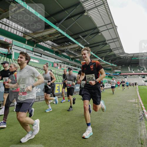 05.10.2025 - 20. swb-Marathon Bremen Michael Burmester http://msf.ph/oto/9232547 05.10.2025 12:53:49 Laufen im Stadion 89, 248, 250, 368, 458, 496, 507, 869, 950, 1009, 1020, 1164, 1165, 1428, 1460, 1489, 1538, 1608, 1656, 1690, 1729, 1736, 1868, 1873, 1943, 2030, 2050, 2250, 2288, 2871, 3363, 3553, 3913, 4294, 4611, 5024, 5425, 5571, 5576, 5944, 6244, 6348, 6359, 6492, 6806, 7255, 7408, 7617, 7835, 7905, 8238, 8499, 8511, 8611, 8709, 832, 1367, 1600, 1667, 2072, 2075, 4132, 4218, 4573, 4729, 4746, 5169, 5579, 5866, 6492, 8431, 8462 meine-sportfotos.de