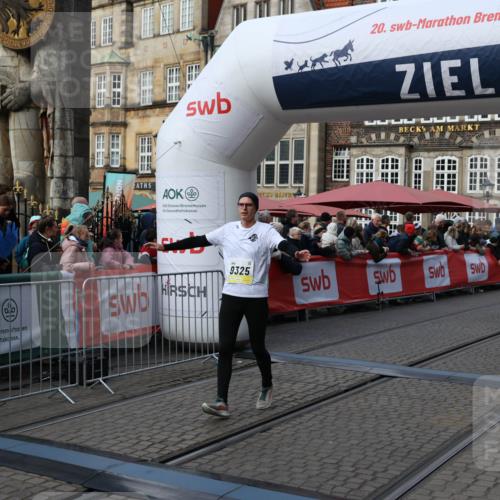 05.10.2025 - 20. swb-Marathon Bremen Yannick Fuchs http://msf.ph/oto/9232561 05.10.2025 11:03:24 Ziel 9246, 9325, 10142, 10405, 10471, 10926, 11390, 11467, 11508, 11509 meine-sportfotos.de