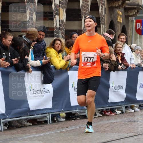 05.10.2025 - 20. swb-Marathon Bremen Strokosch-Dieckow http://msf.ph/oto/9232562 05.10.2025 12:31:48 Ziel 1771 meine-sportfotos.de