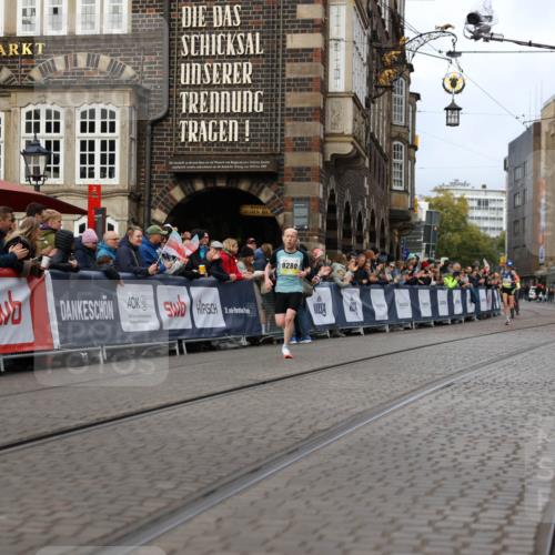 05.10.2025 - 20. swb-Marathon Bremen Yannick Fuchs http://msf.ph/oto/9232577 05.10.2025 10:32:37 Ziel 9280 meine-sportfotos.de