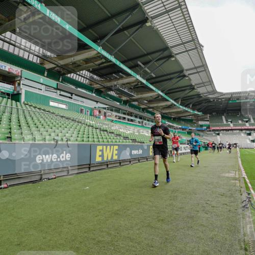 05.10.2025 - 20. swb-Marathon Bremen Michael Burmester http://msf.ph/oto/9232611 05.10.2025 12:53:54 Laufen im Stadion 53, 89, 250, 368, 458, 496, 507, 524, 756, 869, 950, 1009, 1020, 1164, 1165, 1428, 1460, 1489, 1517, 1538, 1608, 1656, 1690, 1729, 1736, 1868, 1873, 1943, 2030, 2050, 2250, 2288, 2871, 3363, 3553, 3913, 4294, 4611, 5024, 5425, 5571, 5576, 5944, 6244, 6348, 6359, 6806, 7232, 7255, 7408, 7508, 7617, 7835, 7905, 8238, 8499, 8511, 8611, 8709, 248, 832, 1367, 1667, 2072, 2075, 4132, 4573, 4729, 5169, 5579, 6492, 8238, 8462 meine-sportfotos.de