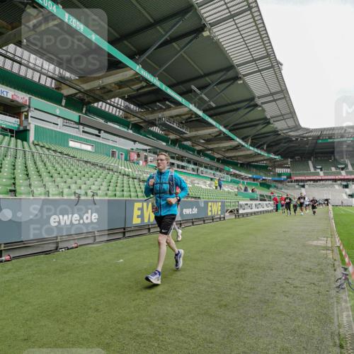 05.10.2025 - 20. swb-Marathon Bremen Michael Burmester http://msf.ph/oto/9232632 05.10.2025 12:53:57 Laufen im Stadion 53, 89, 250, 368, 458, 496, 507, 524, 756, 869, 950, 1009, 1020, 1164, 1165, 1428, 1460, 1489, 1517, 1538, 1608, 1656, 1690, 1729, 1736, 1868, 1873, 1943, 2030, 2050, 2250, 2288, 2871, 3363, 3553, 3913, 4294, 4611, 5024, 5425, 5571, 5576, 5944, 6244, 6348, 6359, 6806, 7232, 7255, 7408, 7508, 7617, 7835, 7905, 8499, 8511, 8611, 8709, 248, 832, 1667, 2075, 4132, 4729, 5169, 5579, 6492, 8238, 8462 meine-sportfotos.de