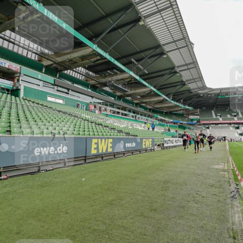 05.10.2025 - 20. swb-Marathon Bremen Michael Burmester http://msf.ph/oto/9232648 05.10.2025 12:53:59 Laufen im Stadion 53, 89, 250, 368, 458, 496, 507, 524, 756, 869, 950, 1009, 1020, 1164, 1165, 1428, 1460, 1489, 1517, 1538, 1608, 1656, 1690, 1729, 1736, 1868, 1873, 1943, 1976, 2030, 2050, 2250, 2288, 2841, 2871, 3212, 3363, 3553, 3913, 4294, 4611, 5024, 5425, 5571, 5576, 5944, 6244, 6348, 6359, 6806, 7232, 7255, 7408, 7508, 7617, 7835, 7905, 8499, 8511, 8611, 8709, 248, 1667, 2075, 4132, 4729, 5169, 5579, 6492, 8238, 8462 meine-sportfotos.de