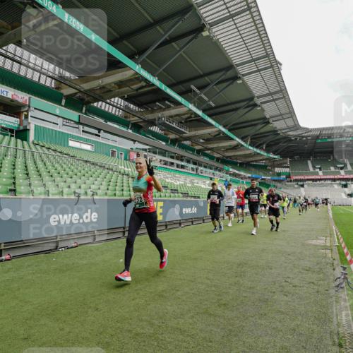 05.10.2025 - 20. swb-Marathon Bremen Michael Burmester http://msf.ph/oto/9232662 05.10.2025 12:54:03 Laufen im Stadion 53, 89, 132, 250, 368, 458, 496, 507, 524, 756, 869, 950, 1009, 1020, 1164, 1165, 1428, 1460, 1489, 1517, 1538, 1608, 1656, 1690, 1729, 1736, 1868, 1873, 1943, 1976, 2030, 2050, 2250, 2288, 2573, 2841, 2871, 3212, 3363, 3913, 4294, 4611, 5022, 5024, 5206, 5425, 5571, 5576, 5944, 5978, 6244, 6348, 6359, 6583, 6806, 7232, 7255, 7279, 7508, 7617, 7835, 7905, 8499, 8511, 8611, 8709, 248, 1667, 3553, 4729, 5579, 6492, 7408, 8238, 8462 meine-sportfotos.de