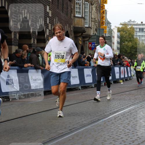 05.10.2025 - 20. swb-Marathon Bremen Strokosch-Dieckow http://msf.ph/oto/9232689 05.10.2025 10:53:18 Ziel 7193, 7251, 9263, 9539, 9717, 9868, 9956, 10057, 10302, 10317, 10335, 10806, 10993, 11174, 11175, 11510, 11616 meine-sportfotos.de