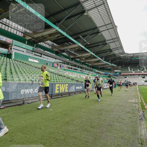 05.10.2025 - 20. swb-Marathon Bremen Michael Burmester http://msf.ph/oto/9232706 05.10.2025 12:54:08 Laufen im Stadion 53, 89, 132, 250, 289, 368, 458, 496, 504, 507, 524, 756, 950, 1009, 1020, 1164, 1165, 1428, 1460, 1489, 1517, 1543, 1608, 1656, 1690, 1729, 1736, 1868, 1873, 1896, 1943, 1976, 2030, 2050, 2250, 2288, 2573, 2841, 2871, 3212, 3363, 3703, 3913, 4294, 4611, 5022, 5024, 5206, 5425, 5571, 5576, 5944, 5978, 6244, 6348, 6359, 6583, 6806, 6853, 7232, 7279, 7508, 7617, 7835, 7905, 8499, 8511, 8611, 248, 869, 1538, 1667, 3553, 4729, 5579, 6492, 7255, 7408, 8238, 8709 meine-sportfotos.de