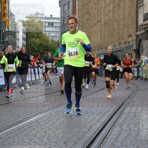 05.10.2025 - 20. swb-Marathon Bremen Strokosch-Dieckow http://msf.ph/oto/9232728 05.10.2025 10:53:20 Ziel 7193, 7251, 9263, 9539, 9717, 9868, 9956, 9957, 10057, 10302, 10317, 10335, 10655, 10806, 10993, 11174, 11175, 11510, 11616, 11716 meine-sportfotos.de