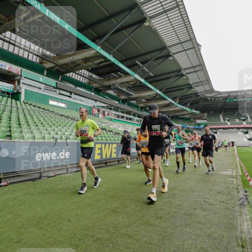 05.10.2025 - 20. swb-Marathon Bremen Michael Burmester http://msf.ph/oto/9232815 05.10.2025 12:54:24 Laufen im Stadion 53, 89, 132, 250, 289, 368, 458, 496, 504, 507, 524, 756, 950, 1020, 1165, 1308, 1428, 1460, 1489, 1517, 1543, 1608, 1690, 1729, 1736, 1873, 1896, 1897, 1943, 1976, 2024, 2180, 2274, 2573, 2767, 2841, 2871, 3193, 3212, 3224, 3359, 3436, 3703, 3913, 4595, 4611, 4837, 4949, 4958, 5022, 5024, 5206, 5576, 5666, 5869, 5978, 6244, 6348, 6359, 6583, 6683, 6853, 7232, 7279, 7494, 7508, 7814, 7835, 7928, 7986, 8511, 8611, 8653, 8737, 869, 1538, 7255, 8709 meine-sportfotos.de