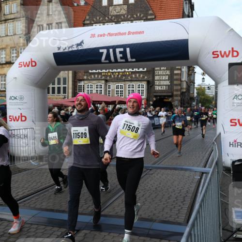 05.10.2025 - 20. swb-Marathon Bremen Yannick Fuchs http://msf.ph/oto/9232845 05.10.2025 11:03:28 Ziel 9224, 9225, 9246, 9325, 10142, 10405, 10963, 11103, 11124, 11390, 11467, 11502, 11508, 11509 meine-sportfotos.de