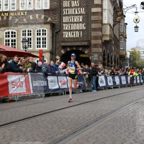 05.10.2025 - 20. swb-Marathon Bremen Yannick Fuchs http://msf.ph/oto/9232847 05.10.2025 10:32:42 Ziel 9280, 11730 meine-sportfotos.de