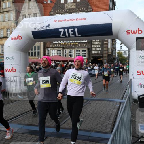 05.10.2025 - 20. swb-Marathon Bremen Yannick Fuchs http://msf.ph/oto/9232852 05.10.2025 11:03:28 Ziel 9224, 9225, 9246, 9325, 10142, 10405, 10963, 11103, 11124, 11390, 11467, 11502, 11508, 11509 meine-sportfotos.de