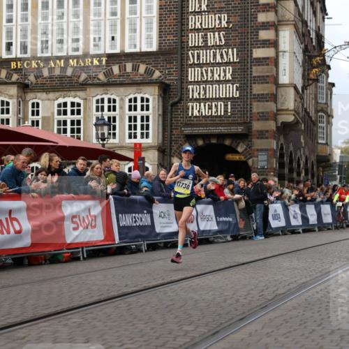 05.10.2025 - 20. swb-Marathon Bremen Yannick Fuchs http://msf.ph/oto/9232854 05.10.2025 10:32:42 Ziel 9280, 11730 meine-sportfotos.de