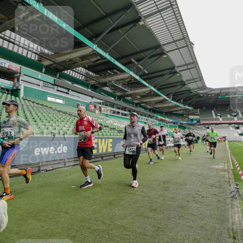 05.10.2025 - 20. swb-Marathon Bremen Michael Burmester http://msf.ph/oto/9232869 05.10.2025 12:54:30 Laufen im Stadion 53, 82, 89, 104, 132, 250, 289, 368, 417, 458, 496, 504, 507, 524, 756, 950, 1165, 1308, 1460, 1474, 1483, 1489, 1517, 1543, 1608, 1690, 1721, 1729, 1736, 1873, 1896, 1897, 1976, 2024, 2180, 2265, 2274, 2573, 2767, 2841, 3069, 3193, 3212, 3224, 3359, 3436, 3531, 3703, 3848, 3913, 4257, 4595, 4611, 4837, 4949, 4958, 5022, 5024, 5206, 5452, 5576, 5666, 5869, 5978, 6244, 6348, 6359, 6583, 6683, 6853, 7232, 7279, 7494, 7508, 7814, 7928, 7986, 8511, 8611, 8642, 8653, 8737, 89, 368 meine-sportfotos.de