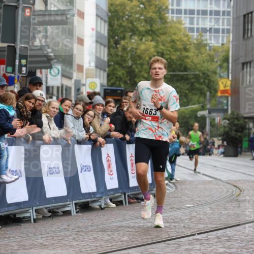 05.10.2025 - 20. swb-Marathon Bremen Strokosch-Dieckow http://msf.ph/oto/9232913 05.10.2025 12:34:08 Ziel 1663 meine-sportfotos.de