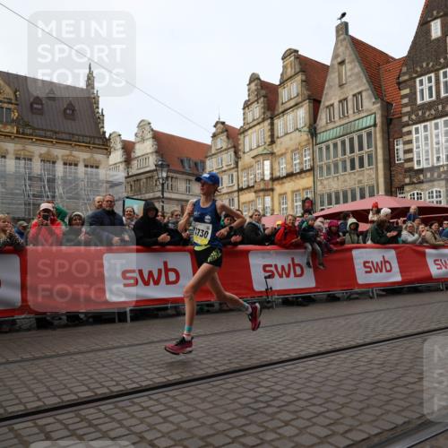 05.10.2025 - 20. swb-Marathon Bremen Yannick Fuchs http://msf.ph/oto/9232955 05.10.2025 10:32:44 Ziel 9280, 11730 meine-sportfotos.de