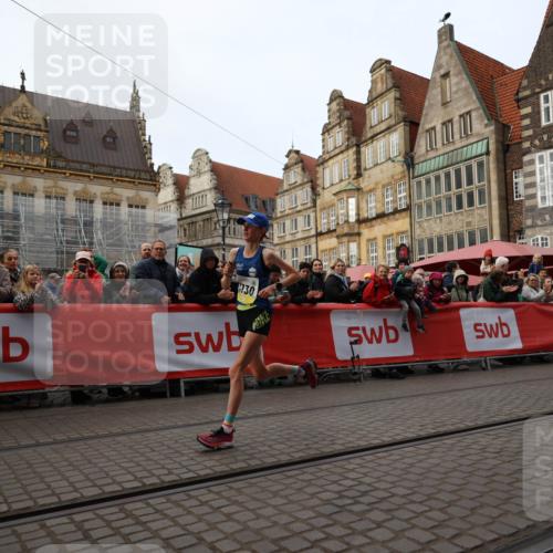 05.10.2025 - 20. swb-Marathon Bremen Yannick Fuchs http://msf.ph/oto/9232965 05.10.2025 10:32:44 Ziel 9280, 11730 meine-sportfotos.de