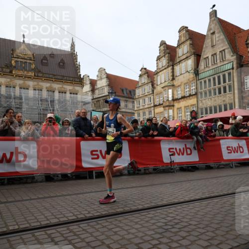 05.10.2025 - 20. swb-Marathon Bremen Yannick Fuchs http://msf.ph/oto/9232974 05.10.2025 10:32:44 Ziel 9280, 11730 meine-sportfotos.de