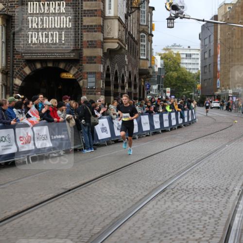 05.10.2025 - 20. swb-Marathon Bremen Yannick Fuchs http://msf.ph/oto/9233057 05.10.2025 10:32:50 Ziel 11730 meine-sportfotos.de