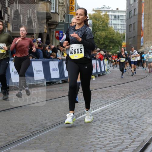 05.10.2025 - 20. swb-Marathon Bremen Strokosch-Dieckow http://msf.ph/oto/9233095 05.10.2025 10:53:29 Ziel 9238, 9461, 9464, 9569, 9957, 10302, 10310, 10335, 10369, 10468, 10655, 10934, 11246, 11545, 11616, 11716 meine-sportfotos.de