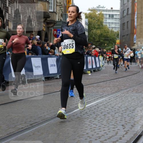05.10.2025 - 20. swb-Marathon Bremen Strokosch-Dieckow http://msf.ph/oto/9233112 05.10.2025 10:53:29 Ziel 9238, 9461, 9464, 9569, 9957, 10302, 10310, 10335, 10369, 10468, 10655, 10934, 11246, 11545, 11616, 11716 meine-sportfotos.de