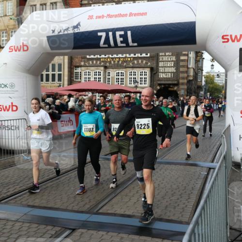 05.10.2025 - 20. swb-Marathon Bremen Yannick Fuchs http://msf.ph/oto/9233132 05.10.2025 11:03:32 Ziel 7776, 9224, 9225, 9246, 9308, 10142, 10405, 10446, 10963, 10995, 11103, 11124, 11150, 11236, 11467, 11502, 11508, 11509 meine-sportfotos.de