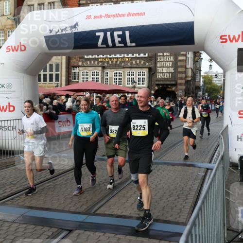 05.10.2025 - 20. swb-Marathon Bremen Yannick Fuchs http://msf.ph/oto/9233139 05.10.2025 11:03:32 Ziel 7776, 9224, 9225, 9246, 9308, 10142, 10405, 10446, 10963, 10995, 11103, 11124, 11150, 11236, 11467, 11502, 11508, 11509 meine-sportfotos.de