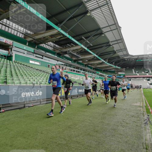 05.10.2025 - 20. swb-Marathon Bremen Michael Burmester http://msf.ph/oto/9233170 05.10.2025 12:55:12 Laufen im Stadion 82, 104, 124, 169, 319, 417, 663, 944, 1308, 1326, 1474, 1483, 1531, 1721, 1737, 1897, 1910, 1945, 2022, 2024, 2180, 2265, 2274, 2431, 2494, 2605, 2642, 2716, 2767, 3069, 3224, 3359, 3489, 3531, 3838, 3848, 3944, 4212, 4257, 4672, 4771, 4816, 4823, 4837, 4919, 4958, 5034, 5177, 5452, 5554, 5833, 5869, 5907, 6106, 6184, 6527, 6649, 6683, 7052, 7814, 7928, 7986, 8642, 8653, 53, 132, 289, 504, 524, 1896, 1976, 2573, 2841, 3212, 5022, 5206, 5978 meine-sportfotos.de
