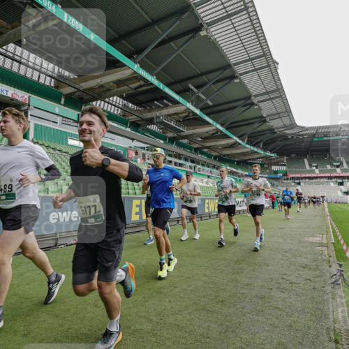 05.10.2025 - 20. swb-Marathon Bremen Michael Burmester http://msf.ph/oto/9233191 05.10.2025 12:55:14 Laufen im Stadion 82, 104, 124, 169, 319, 417, 663, 760, 944, 1308, 1326, 1474, 1483, 1531, 1721, 1737, 1897, 1910, 1945, 2022, 2024, 2180, 2265, 2274, 2431, 2494, 2605, 2642, 2716, 2767, 3069, 3224, 3359, 3489, 3531, 3838, 3848, 3944, 4212, 4257, 4672, 4771, 4816, 4823, 4837, 4919, 4958, 5034, 5093, 5152, 5177, 5452, 5554, 5833, 5869, 5907, 6106, 6184, 6276, 6527, 6649, 7052, 7814, 7928, 7986, 8642, 8653, 53, 132, 289, 504, 1896, 1976, 2573, 2841, 3212, 5022, 5206, 5978 meine-sportfotos.de