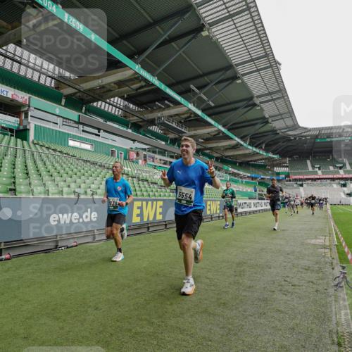 05.10.2025 - 20. swb-Marathon Bremen Michael Burmester http://msf.ph/oto/9233207 05.10.2025 12:55:18 Laufen im Stadion 78, 82, 104, 124, 169, 319, 417, 663, 760, 944, 1326, 1474, 1483, 1531, 1721, 1737, 1910, 1945, 2022, 2162, 2180, 2265, 2431, 2494, 2605, 2642, 2716, 2767, 2884, 3069, 3074, 3489, 3515, 3519, 3531, 3838, 3848, 3944, 4212, 4257, 4672, 4771, 4796, 4816, 4823, 4853, 4919, 5034, 5093, 5152, 5177, 5452, 5484, 5554, 5833, 5869, 5907, 6106, 6184, 6276, 6527, 6649, 7052, 7928, 8642, 132, 289, 504, 1896, 1976, 2573, 2841, 3212, 5022, 5206, 5978 meine-sportfotos.de
