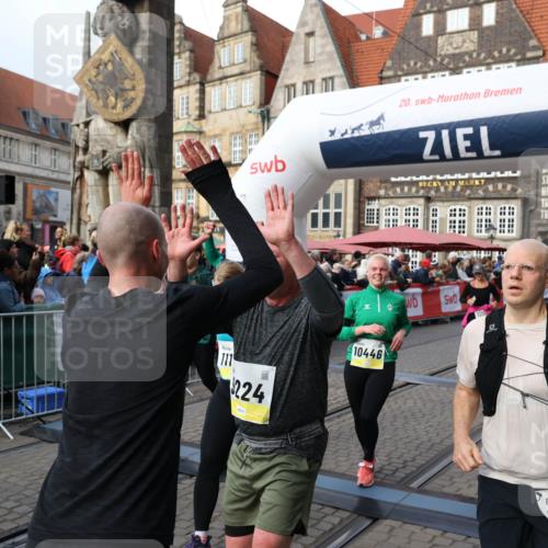 05.10.2025 - 20. swb-Marathon Bremen Yannick Fuchs http://msf.ph/oto/9233217 05.10.2025 11:03:34 Ziel 7776, 9224, 9225, 9308, 9498, 9850, 10446, 10963, 10995, 11103, 11124, 11150, 11236, 11467, 11502 meine-sportfotos.de