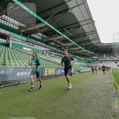 05.10.2025 - 20. swb-Marathon Bremen Michael Burmester http://msf.ph/oto/9233221 05.10.2025 12:55:20 Laufen im Stadion 78, 82, 104, 124, 169, 240, 319, 417, 663, 760, 944, 1326, 1474, 1483, 1490, 1531, 1721, 1737, 1910, 1945, 2022, 2162, 2180, 2265, 2431, 2494, 2605, 2642, 2716, 2767, 2884, 3069, 3074, 3489, 3515, 3519, 3531, 3612, 3838, 3848, 3944, 4079, 4195, 4212, 4257, 4456, 4672, 4771, 4796, 4816, 4823, 4853, 4919, 5034, 5093, 5152, 5177, 5289, 5452, 5484, 5554, 5833, 5869, 5907, 6048, 6106, 6184, 6276, 6527, 6570, 6649, 6937, 7052, 8642, 132, 289, 504, 1896, 2573, 5022, 5206, 5978 meine-sportfotos.de