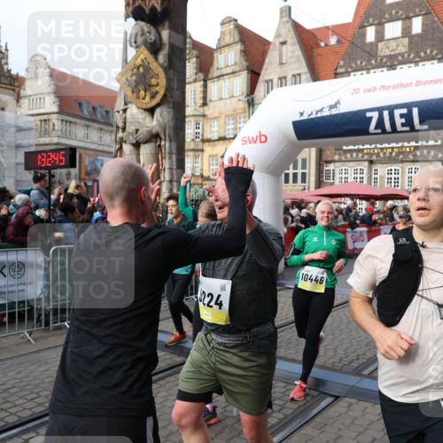 05.10.2025 - 20. swb-Marathon Bremen Yannick Fuchs http://msf.ph/oto/9233248 05.10.2025 11:03:34 Ziel 7776, 9224, 9225, 9308, 9498, 9850, 10446, 10963, 10995, 11103, 11124, 11150, 11236, 11467, 11502 meine-sportfotos.de