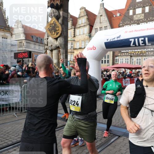 05.10.2025 - 20. swb-Marathon Bremen Yannick Fuchs http://msf.ph/oto/9233255 05.10.2025 11:03:34 Ziel 7776, 9224, 9225, 9308, 9498, 9850, 10446, 10963, 10995, 11103, 11124, 11150, 11236, 11467, 11502 meine-sportfotos.de