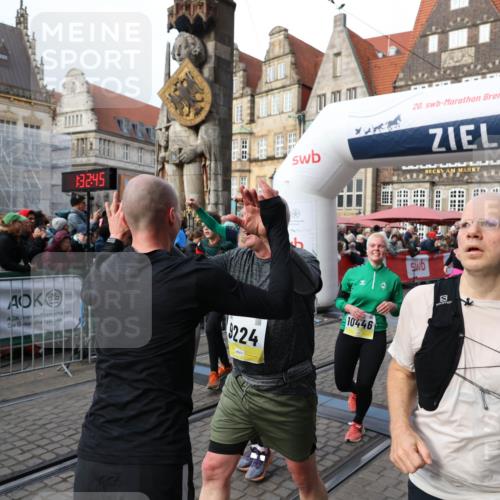 05.10.2025 - 20. swb-Marathon Bremen Yannick Fuchs http://msf.ph/oto/9233267 05.10.2025 11:03:34 Ziel 7776, 9224, 9225, 9308, 9498, 9850, 10446, 10963, 10995, 11103, 11124, 11150, 11236, 11467, 11502 meine-sportfotos.de
