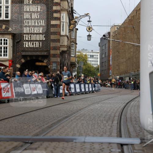 05.10.2025 - 20. swb-Marathon Bremen Yannick Fuchs http://msf.ph/oto/9233296 05.10.2025 10:34:27 Ziel 9851 meine-sportfotos.de