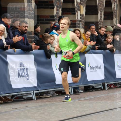 05.10.2025 - 20. swb-Marathon Bremen Strokosch-Dieckow http://msf.ph/oto/9233310 05.10.2025 12:34:21 Ziel 888 meine-sportfotos.de