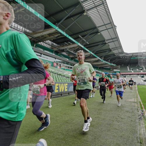 05.10.2025 - 20. swb-Marathon Bremen Michael Burmester http://msf.ph/oto/9233326 05.10.2025 12:55:36 Laufen im Stadion 78, 124, 240, 663, 760, 984, 1261, 1326, 1490, 1531, 1737, 1774, 1825, 1910, 1931, 2022, 2162, 2431, 2459, 2490, 2494, 2605, 2642, 2716, 2884, 2942, 3074, 3489, 3515, 3519, 3612, 3749, 3838, 3944, 4079, 4116, 4149, 4195, 4212, 4288, 4432, 4456, 4672, 4771, 4796, 4823, 4853, 4919, 5034, 5093, 5152, 5177, 5289, 5484, 5554, 5615, 5691, 5719, 5833, 5907, 6048, 6106, 6184, 6276, 6515, 6527, 6570, 6615, 6649, 6744, 6820, 6937, 8060, 82, 104, 169 meine-sportfotos.de