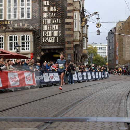 05.10.2025 - 20. swb-Marathon Bremen Yannick Fuchs http://msf.ph/oto/9233329 05.10.2025 10:34:28 Ziel 9851 meine-sportfotos.de
