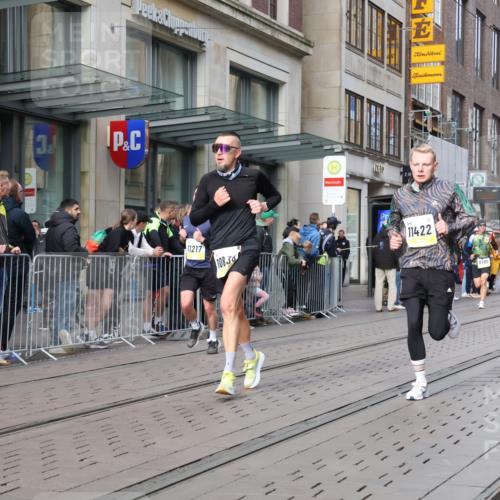 05.10.2025 - 20. swb-Marathon Bremen Strokosch-Dieckow http://msf.ph/oto/9233356 05.10.2025 10:42:02 Ziel 8187, 9364, 9700, 9775, 10208, 10375, 10838, 11217, 11230, 11422, 11725, 8187, 9364, 9700, 9775, 10208, 10375, 10838, 11217, 11230, 11422, 11725 meine-sportfotos.de