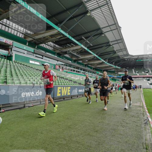 05.10.2025 - 20. swb-Marathon Bremen Michael Burmester http://msf.ph/oto/9233362 05.10.2025 12:55:39 Laufen im Stadion 78, 240, 663, 760, 984, 1261, 1326, 1490, 1531, 1737, 1774, 1825, 1910, 1931, 2022, 2162, 2431, 2459, 2490, 2494, 2605, 2642, 2716, 2884, 2942, 3074, 3489, 3515, 3519, 3612, 3749, 3838, 3944, 4079, 4116, 4149, 4195, 4212, 4288, 4432, 4456, 4771, 4796, 4823, 4853, 4919, 5034, 5093, 5152, 5177, 5289, 5484, 5554, 5615, 5691, 5719, 5833, 5907, 6048, 6106, 6184, 6276, 6515, 6527, 6570, 6615, 6649, 6744, 6820, 6937, 8060, 8144, 82, 104, 124, 169 meine-sportfotos.de