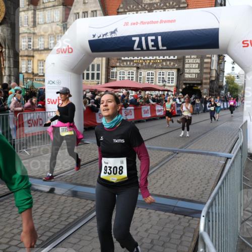 05.10.2025 - 20. swb-Marathon Bremen Yannick Fuchs http://msf.ph/oto/9233363 05.10.2025 11:03:36 Ziel 7776, 9224, 9225, 9308, 9486, 9498, 9850, 10446, 10963, 10995, 11103, 11124, 11150, 11236 meine-sportfotos.de