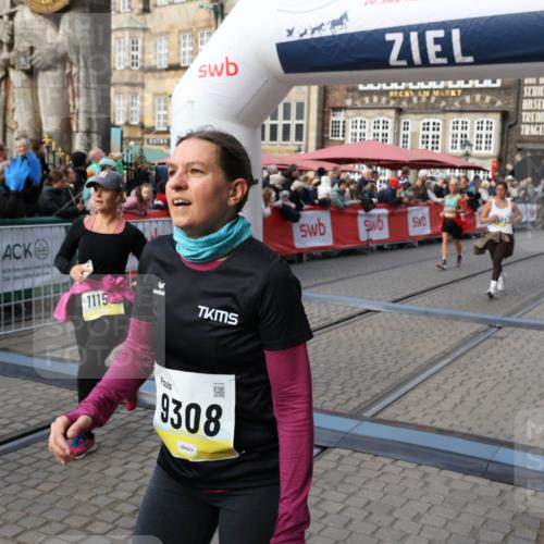 05.10.2025 - 20. swb-Marathon Bremen Yannick Fuchs http://msf.ph/oto/9233386 05.10.2025 11:03:36 Ziel 7776, 9224, 9225, 9308, 9486, 9498, 9850, 10446, 10963, 10995, 11103, 11124, 11150, 11236 meine-sportfotos.de
