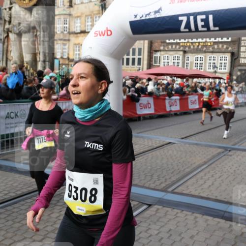 05.10.2025 - 20. swb-Marathon Bremen Yannick Fuchs http://msf.ph/oto/9233392 05.10.2025 11:03:36 Ziel 7776, 9224, 9225, 9308, 9486, 9498, 9850, 10446, 10963, 10995, 11103, 11124, 11150, 11236 meine-sportfotos.de
